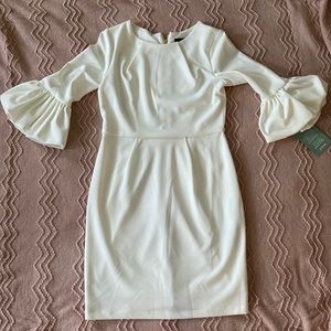 NWT Scarlett 6P White Classic Dress with gold zipper